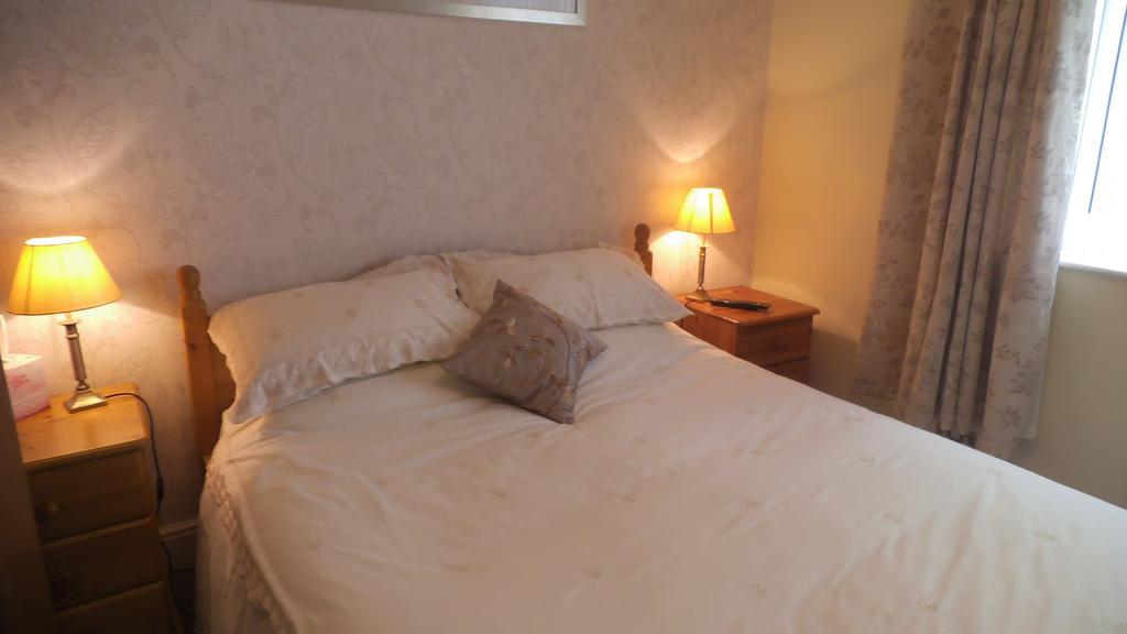 The Oaks Witheridge Room photo